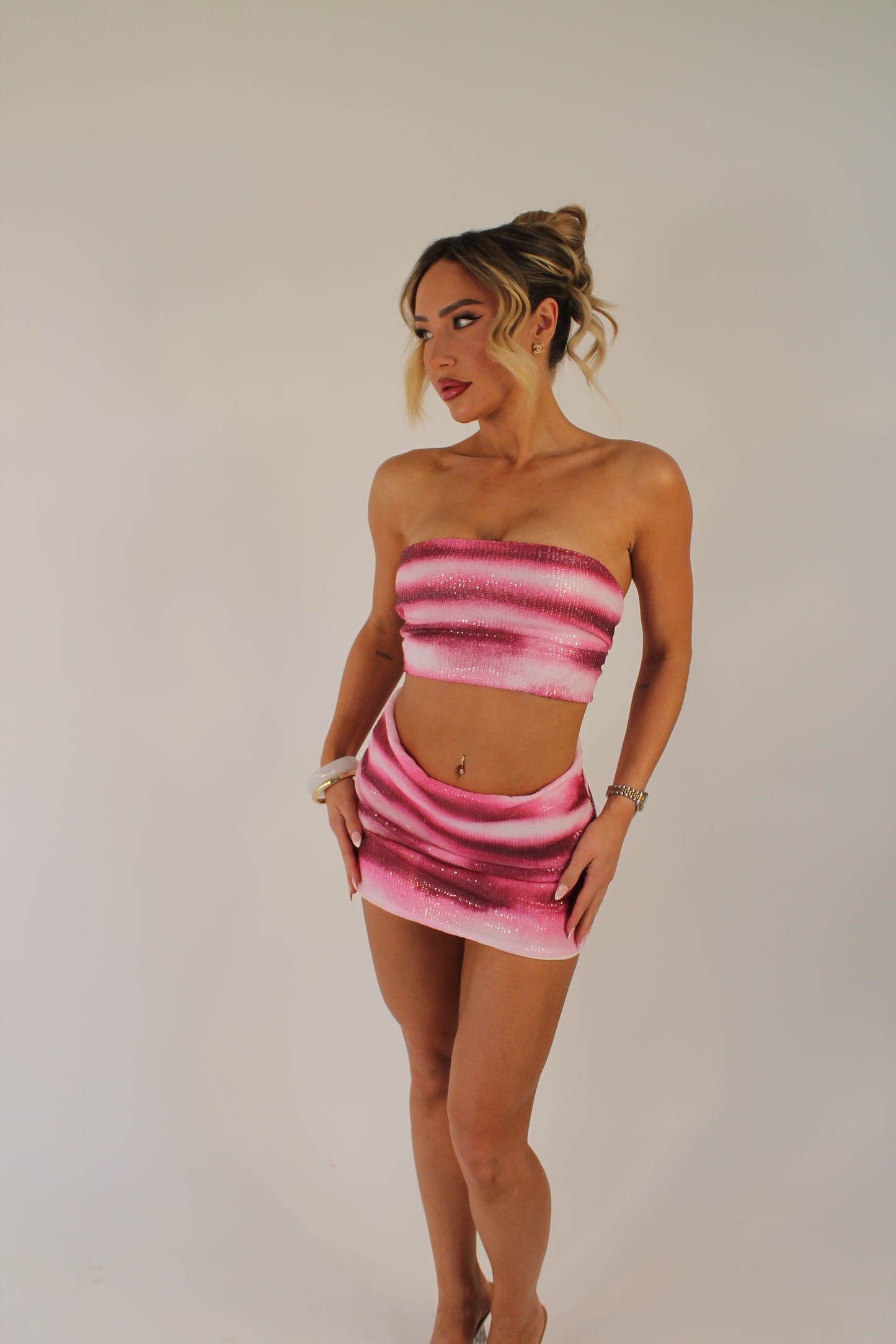 ‘LILLIA’ SEQUIN BANDEAU CO ORD- GRADIENT PINK
