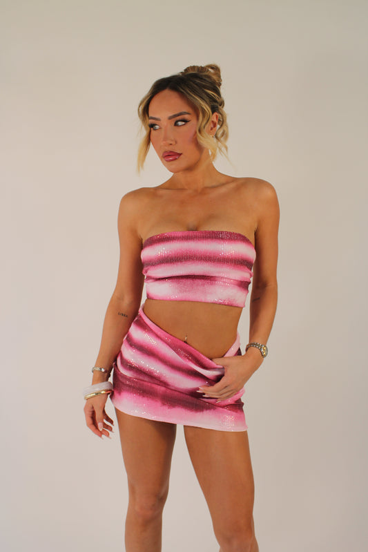 ‘LILLIA’ SEQUIN BANDEAU CO ORD- GRADIENT PINK